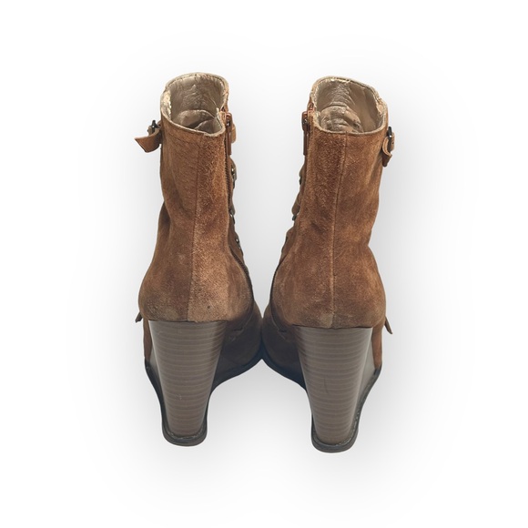 BCBGeneration ༄ Kadeer Buckled Lace Up Wedge Bootie ༄ Tobacco Suede ༄ 8M / 38 - Picture 4 of 16